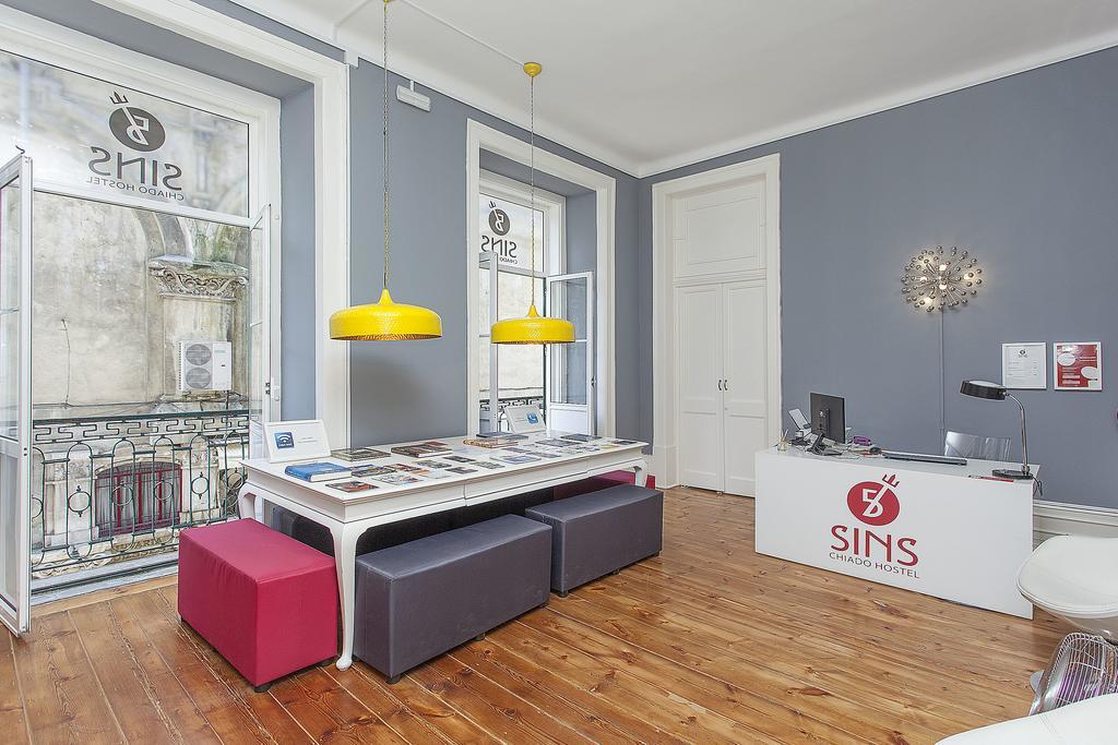 5 Sins Chiado Hostel Lisboa Екстериор снимка