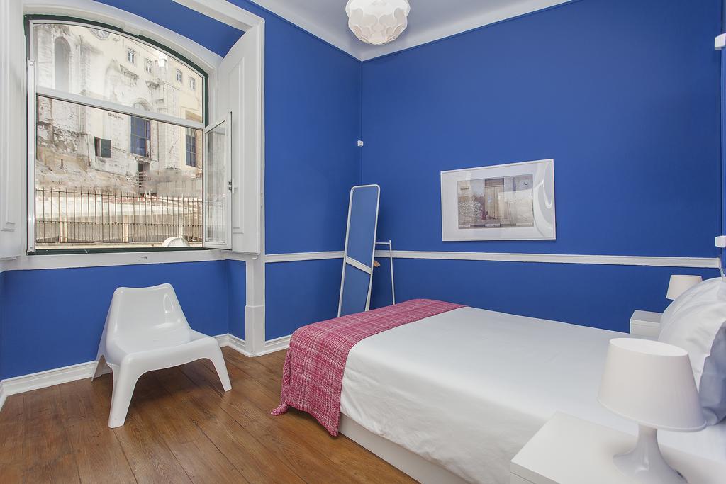 5 Sins Chiado Hostel Lisboa Стая снимка