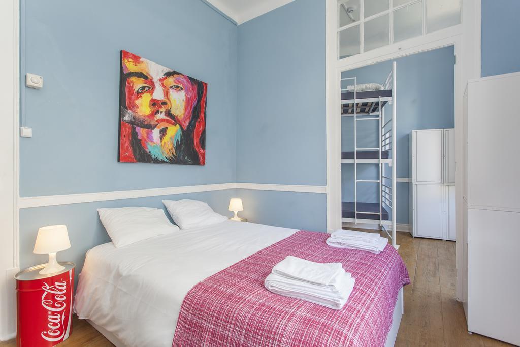 5 Sins Chiado Hostel Lisboa Стая снимка