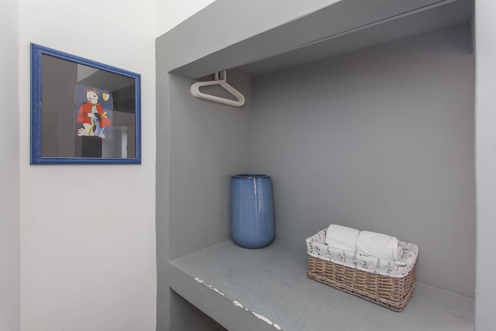 5 Sins Chiado Hostel Lisboa Стая снимка